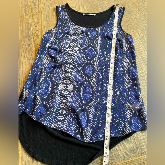 Sleeveless Snakeskin print tunic top - Picture 6 of 6